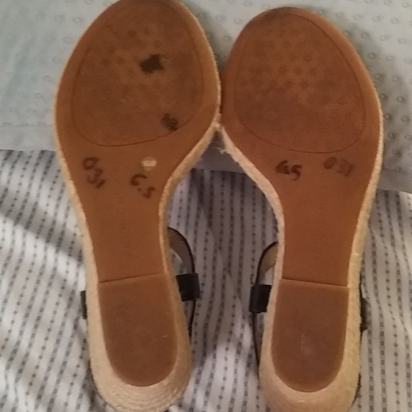 Antonio Melani black strappy wedge sandle. - Picture 4 of 4